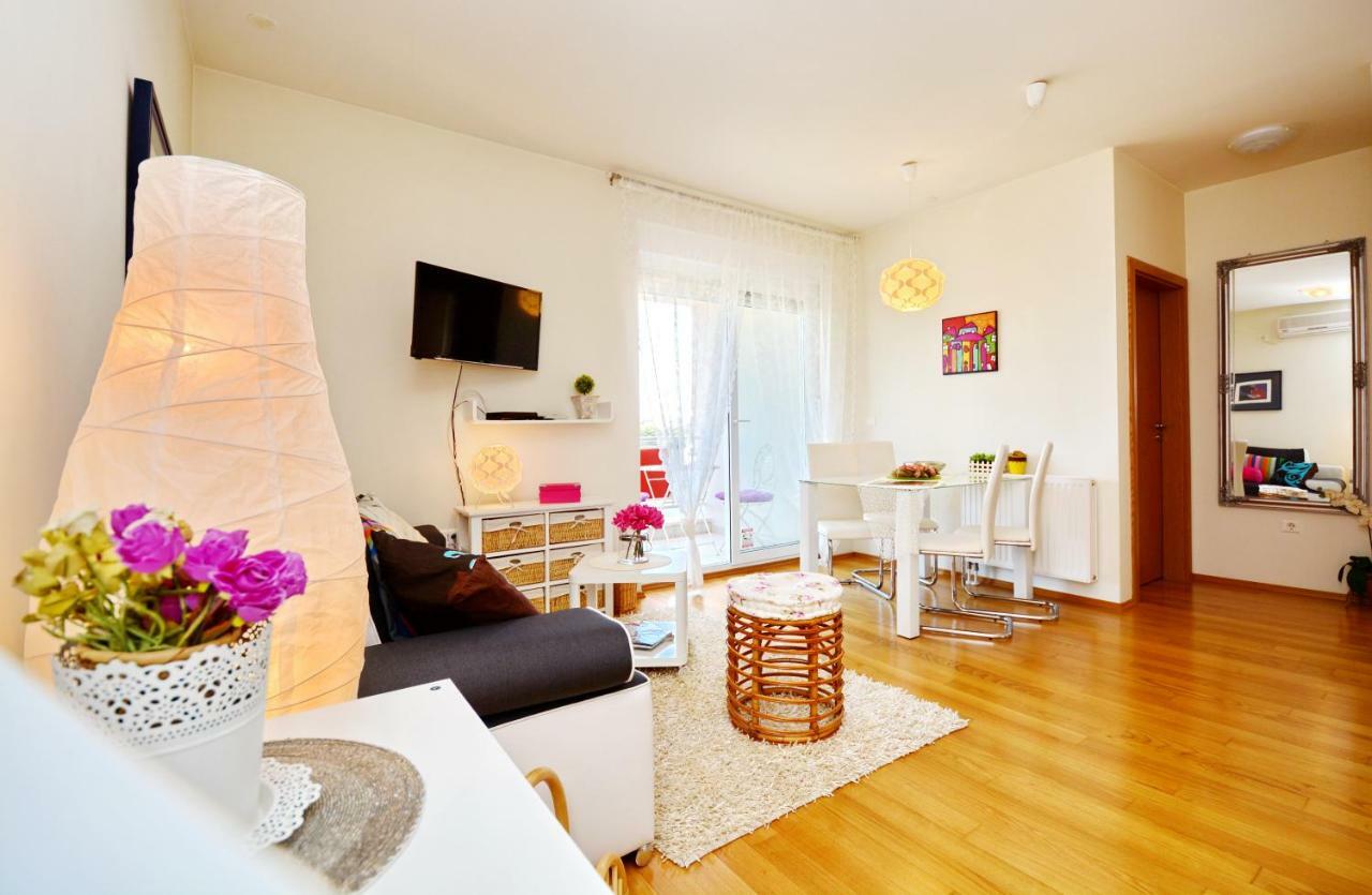 Apartment Vacation In Zadar - Mirna 외부 사진