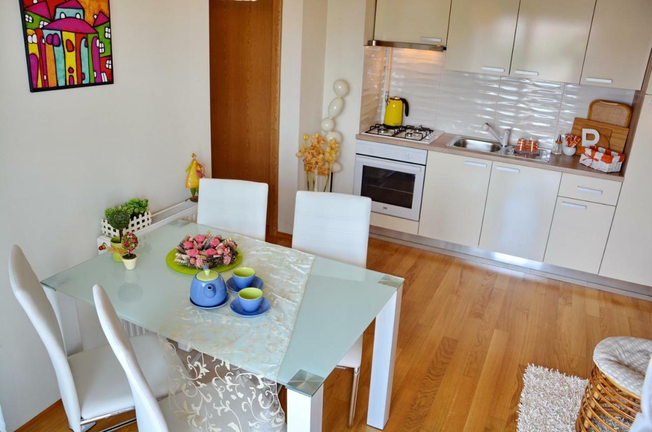 Apartment Vacation In Zadar - Mirna 외부 사진