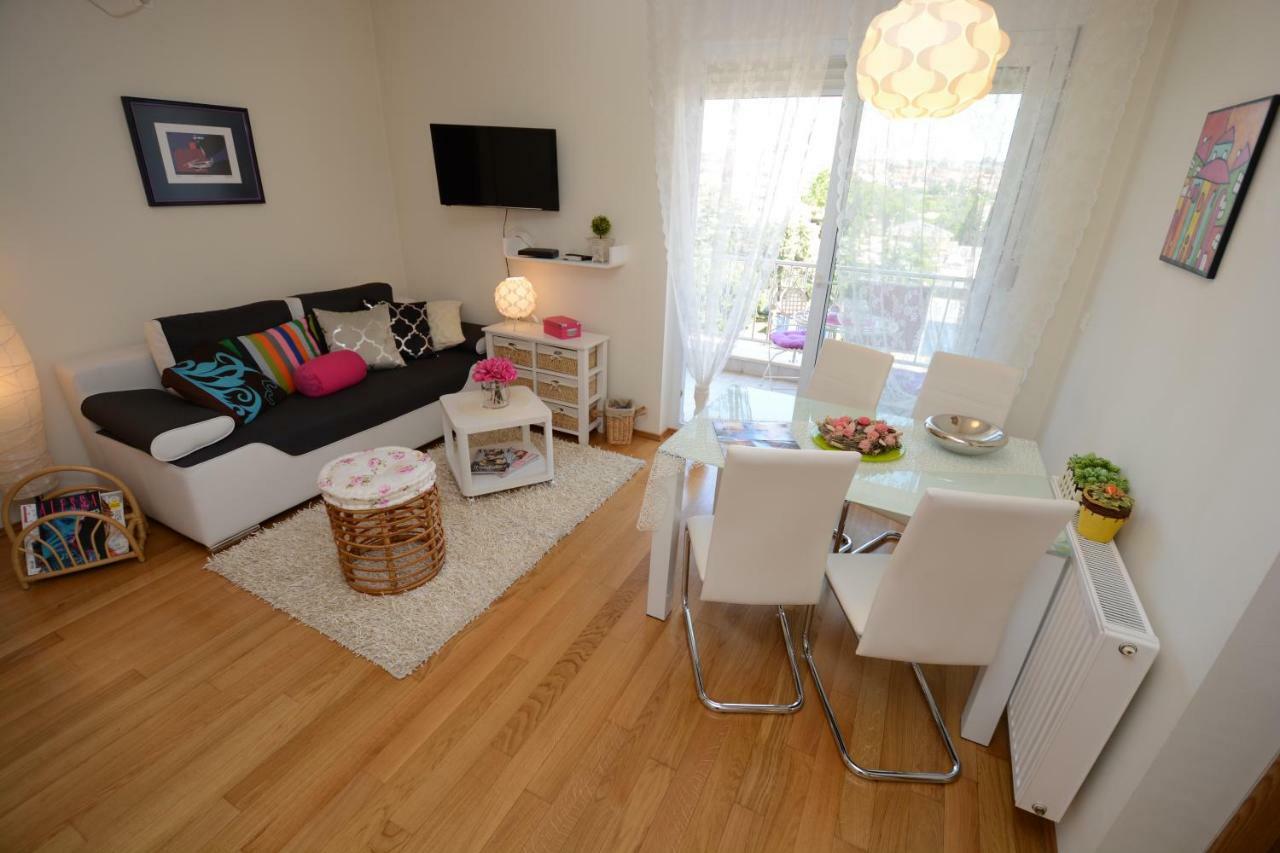 Apartment Vacation In Zadar - Mirna 외부 사진