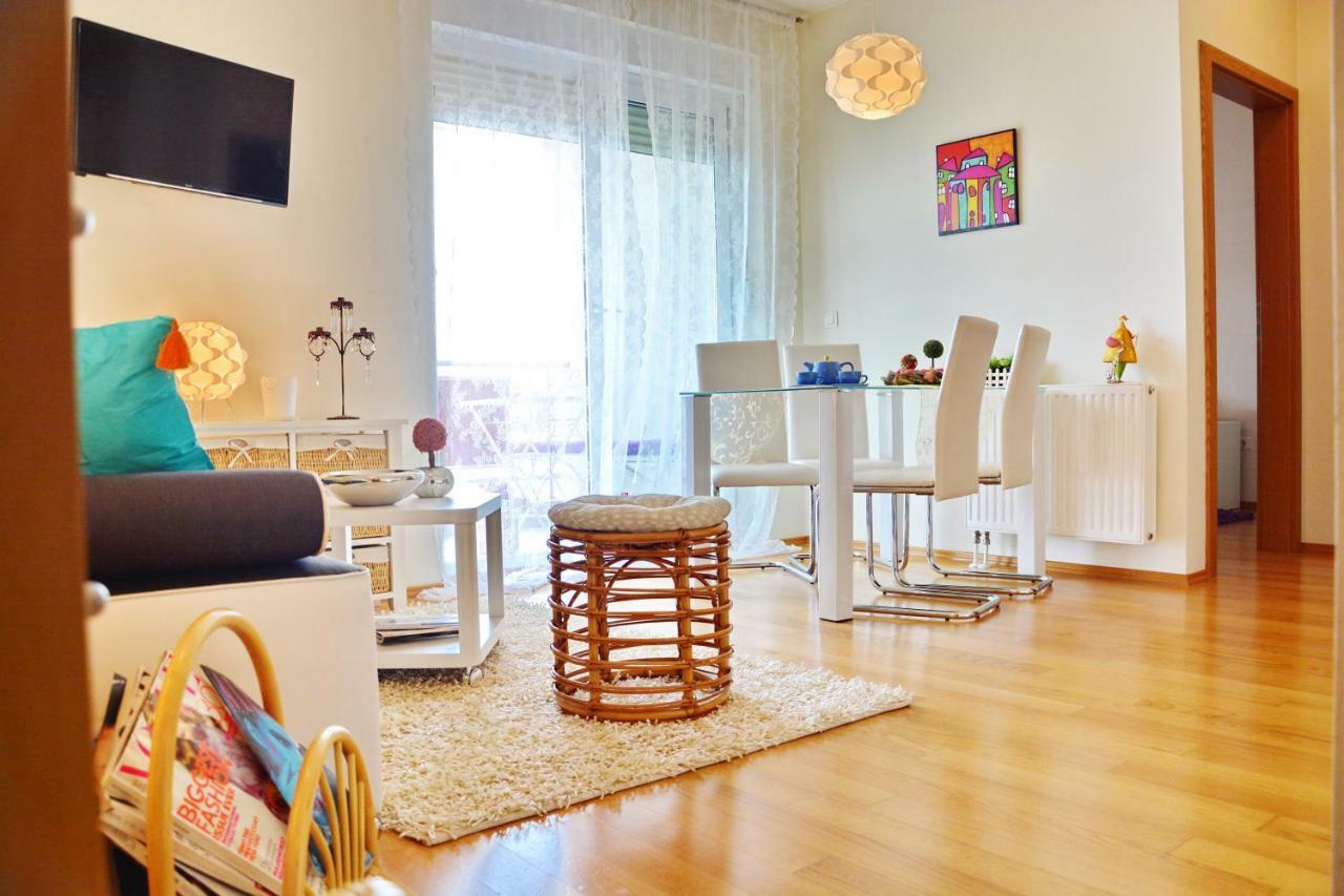 Apartment Vacation In Zadar - Mirna 외부 사진