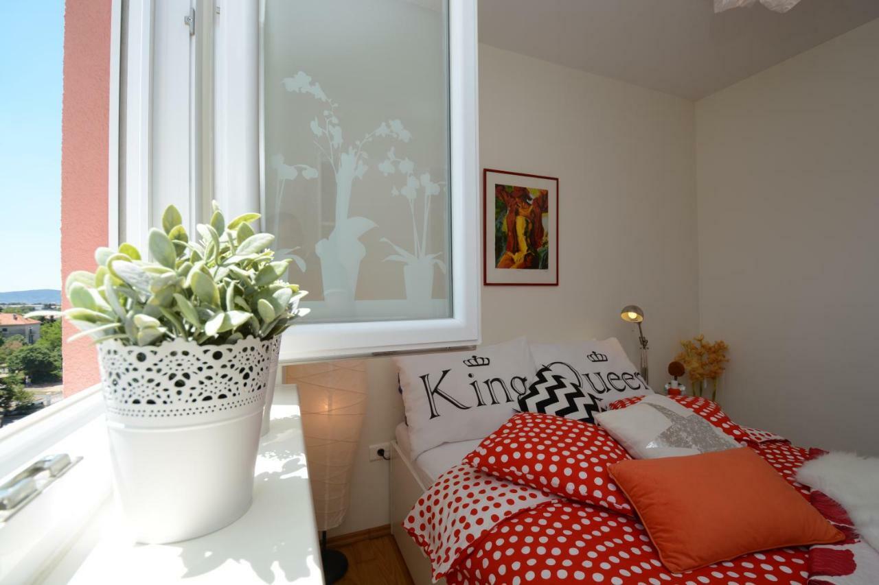 Apartment Vacation In Zadar - Mirna 외부 사진