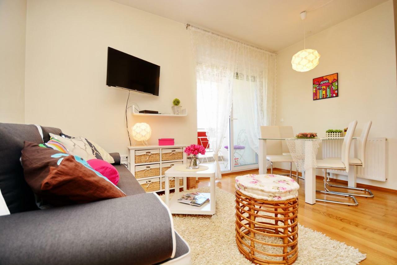 Apartment Vacation In Zadar - Mirna 외부 사진