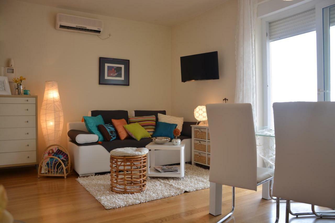 Apartment Vacation In Zadar - Mirna 외부 사진