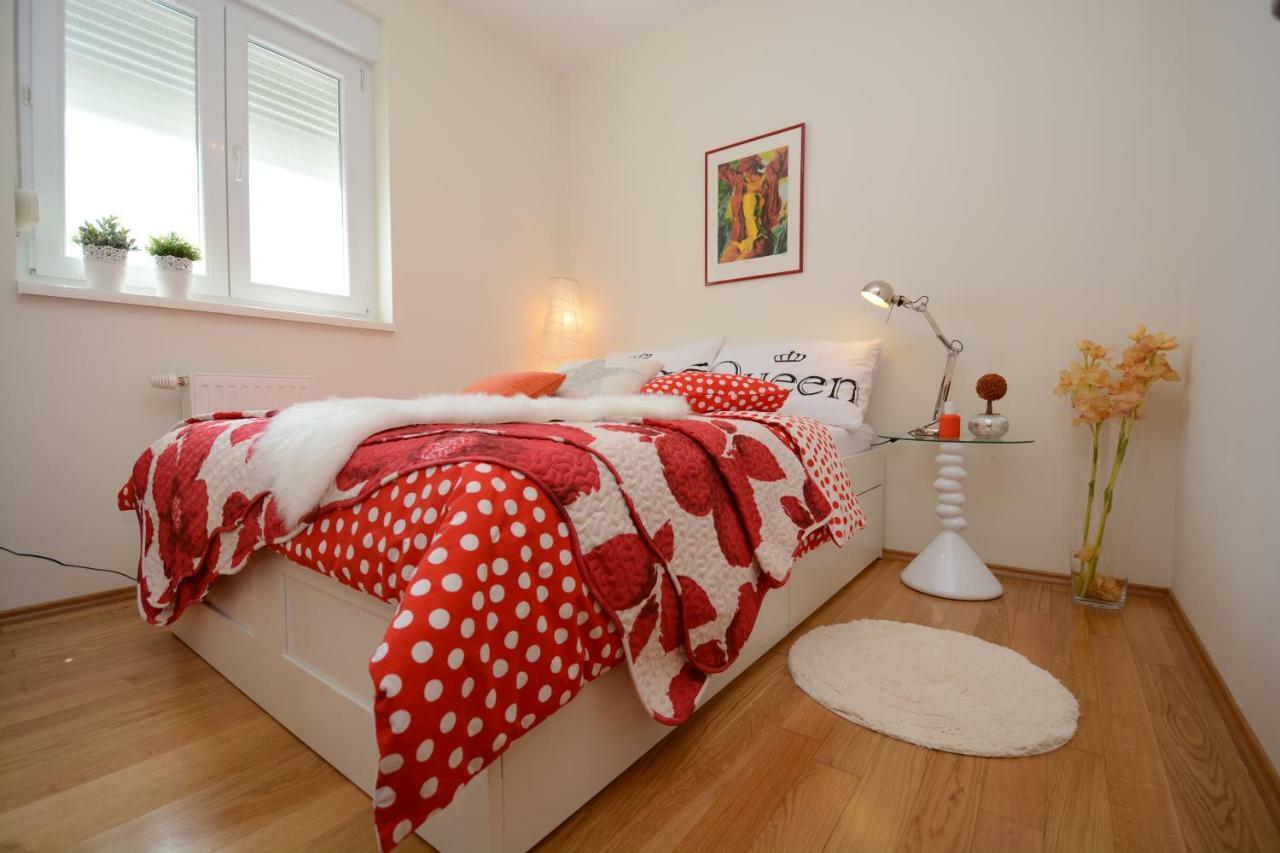 Apartment Vacation In Zadar - Mirna 외부 사진